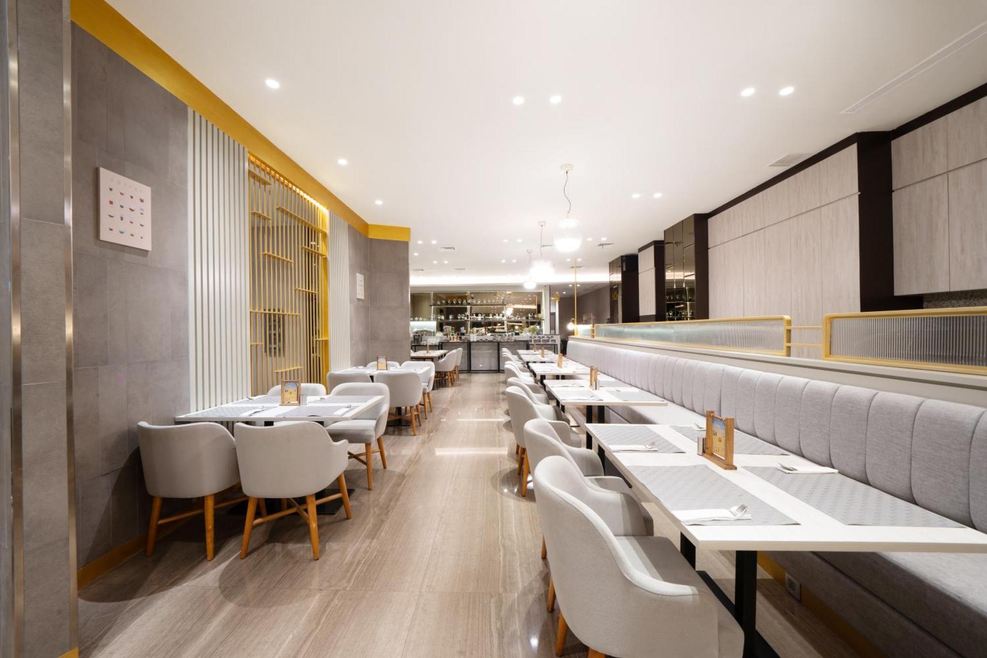 Erian Hotel Джакарта Екстериор снимка